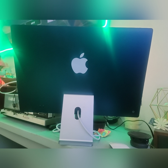 2021 imac M1 24" 4.5k - Picture 2 of 3